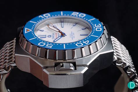 Omega Ploprof 1200: a full review 